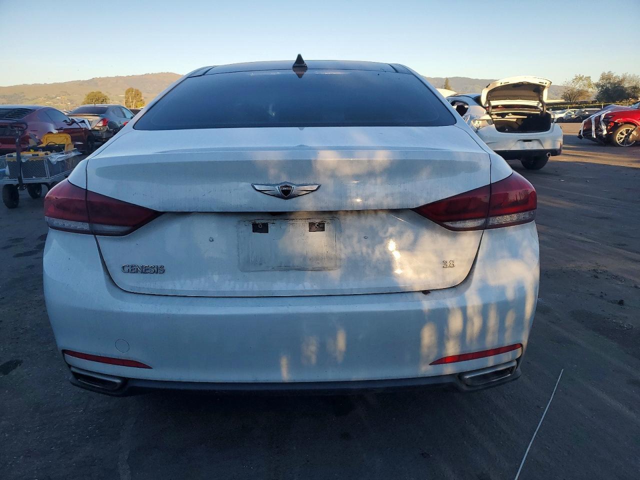 2015 HYUNDAI GENESIS