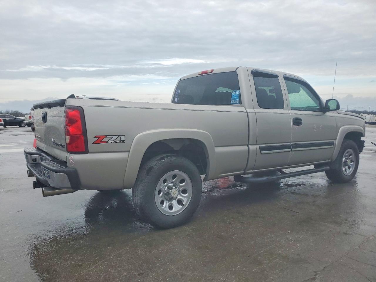 2004 CHEVROLET Silverado