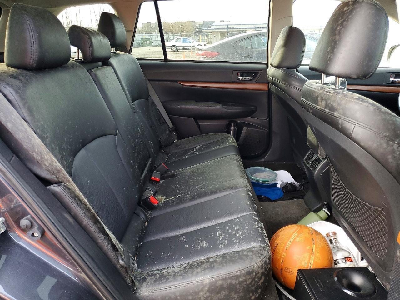 2013 SUBARU Outback