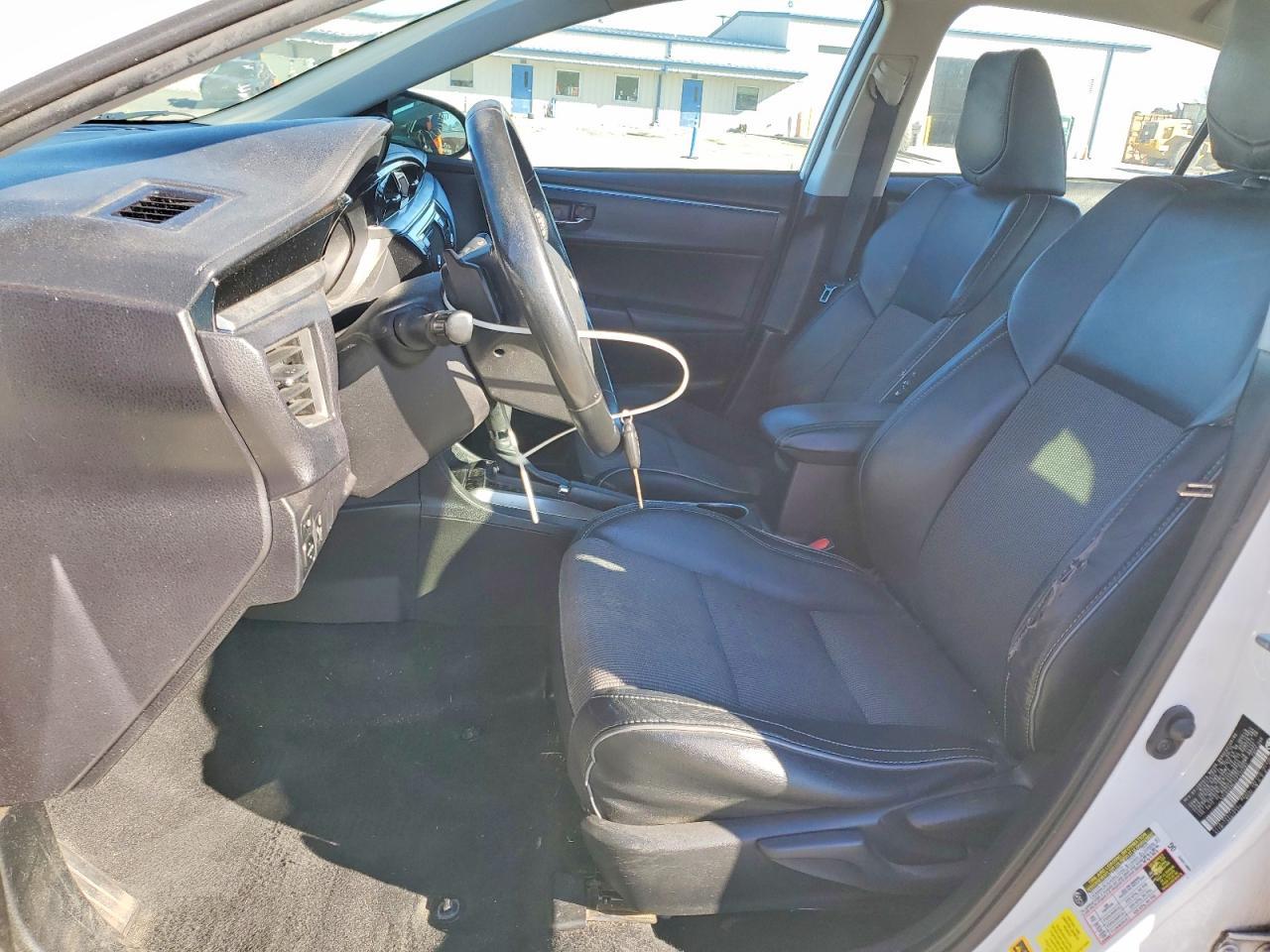 2015 TOYOTA COROLLA