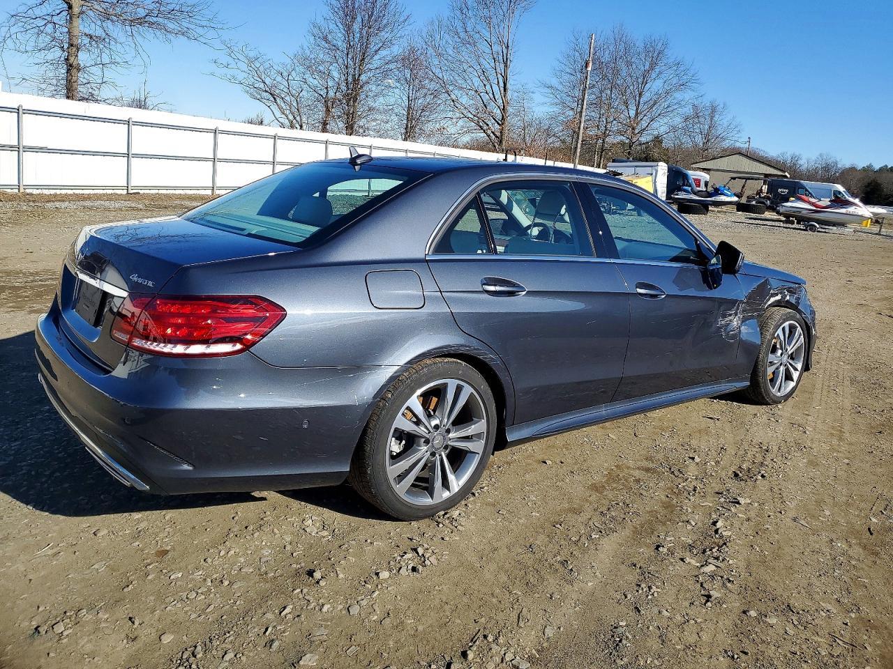 2016 MERCEDES-BENZ E-Class