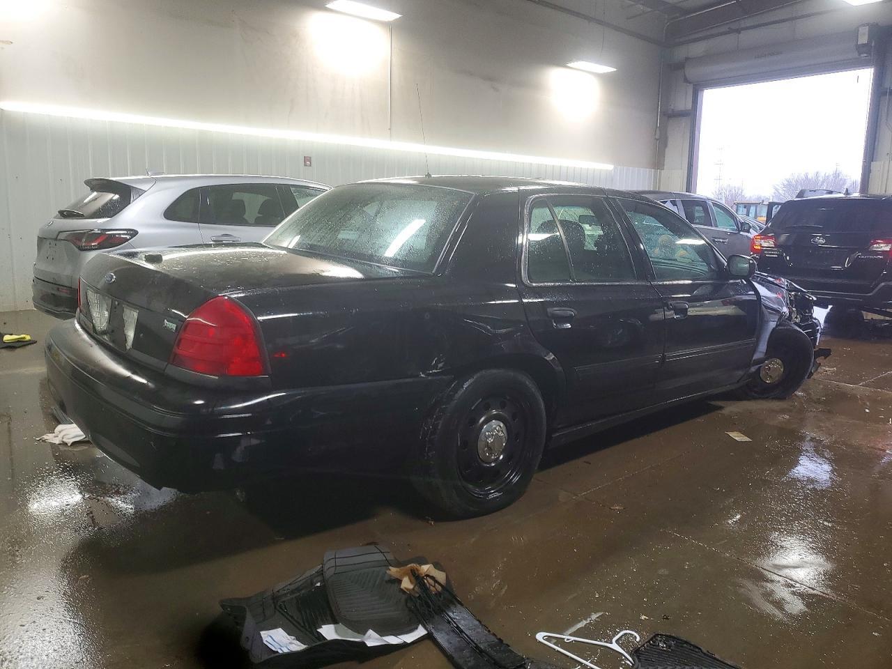 2011 FORD Crown Victoria