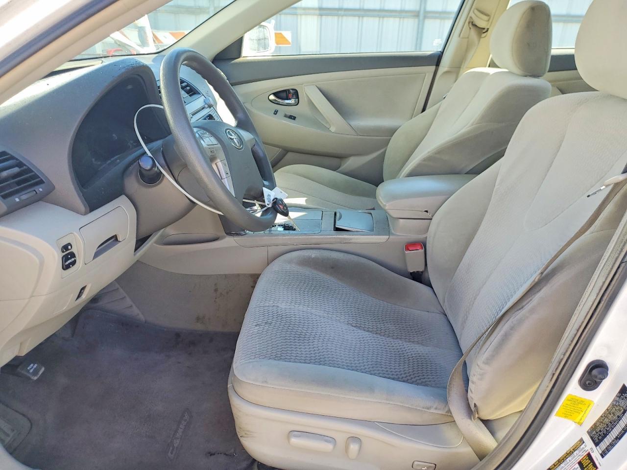 2011 TOYOTA CAMRY