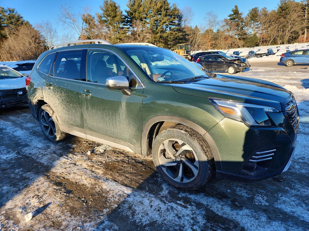 2024 SUBARU FORESTER