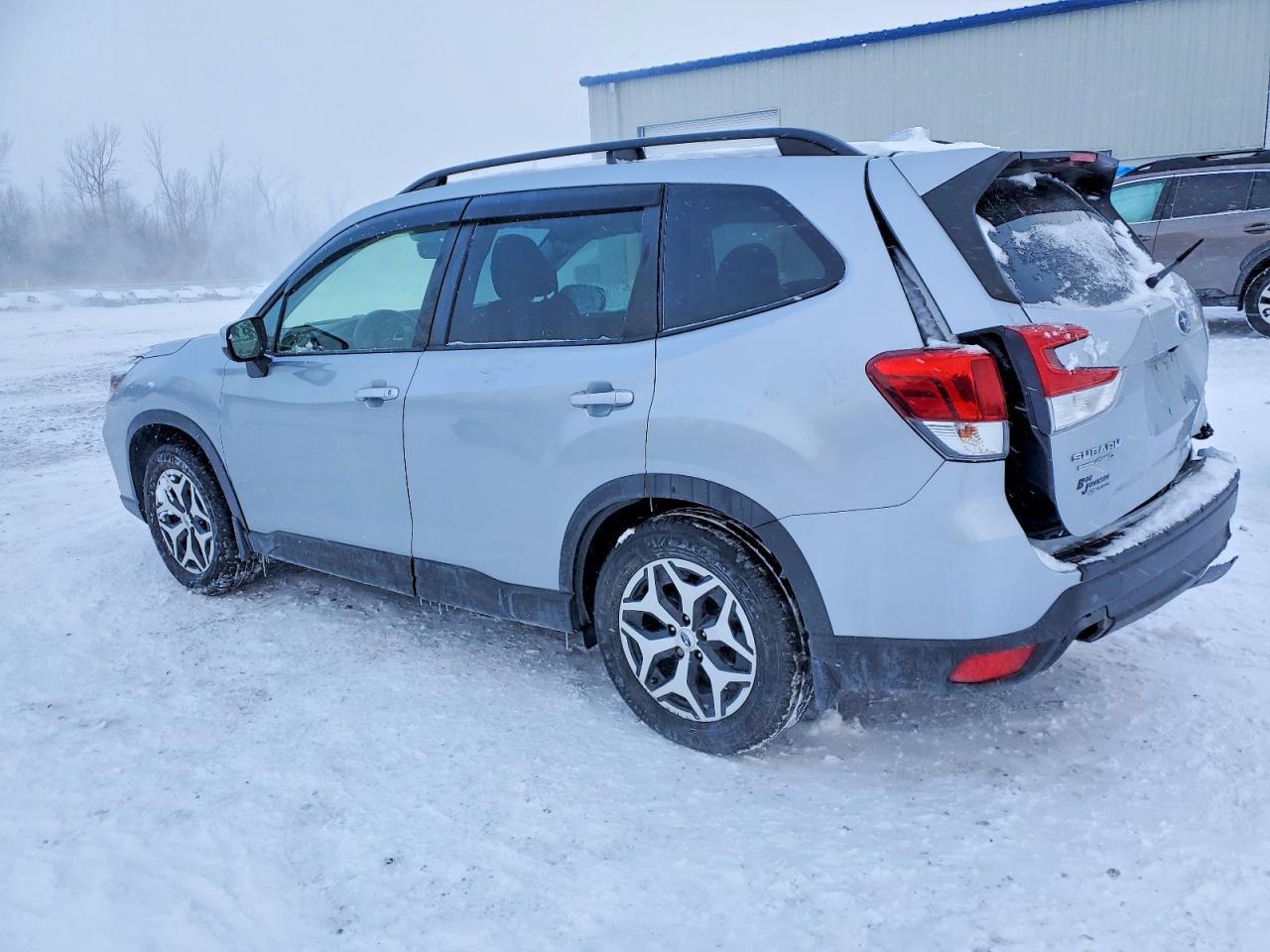 2021 SUBARU FORESTER