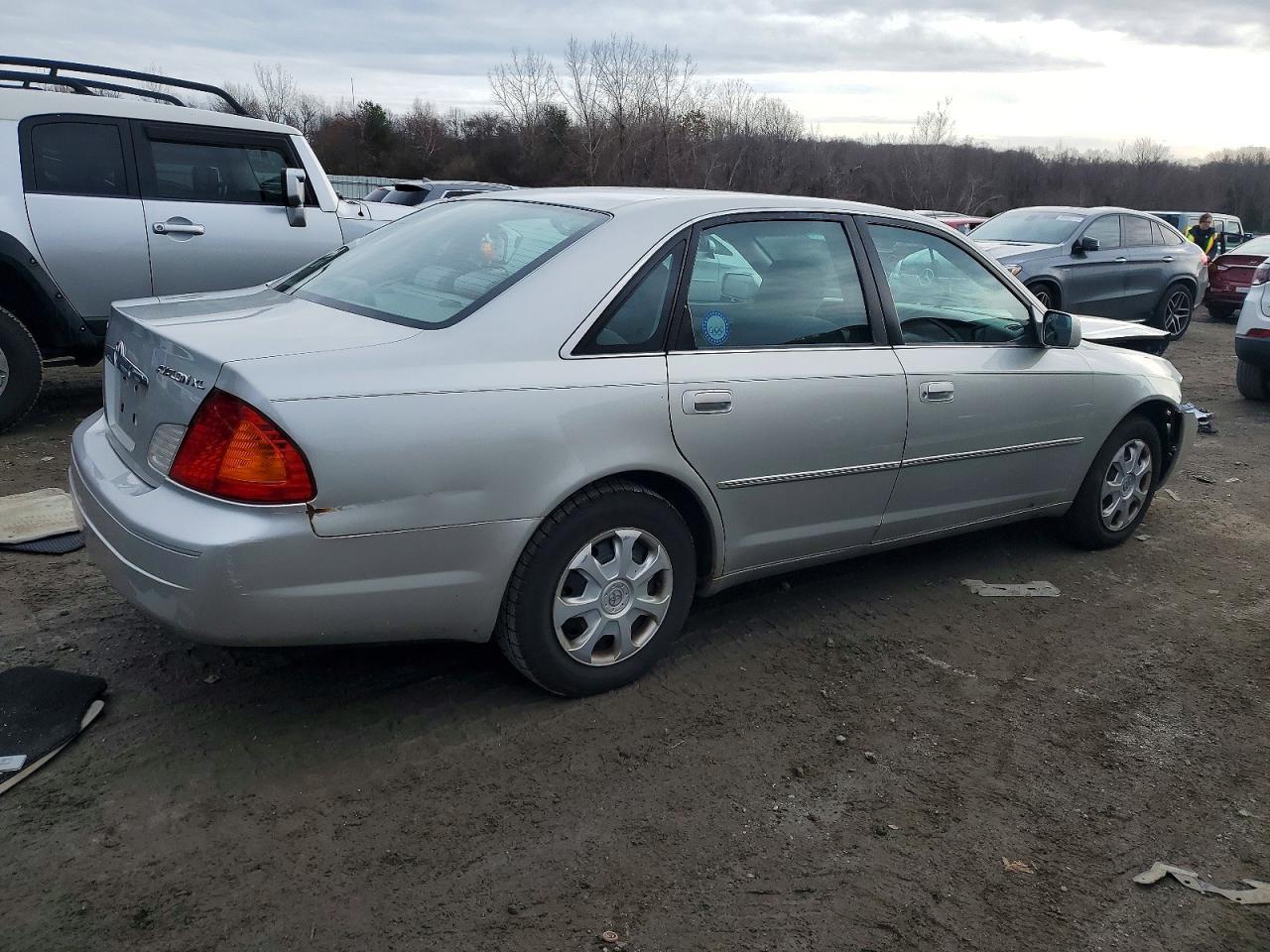 2002 TOYOTA Avalon