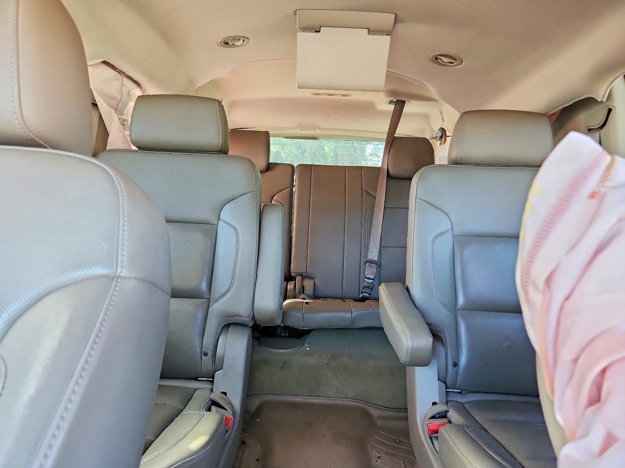 2016 CHEVROLET Suburban