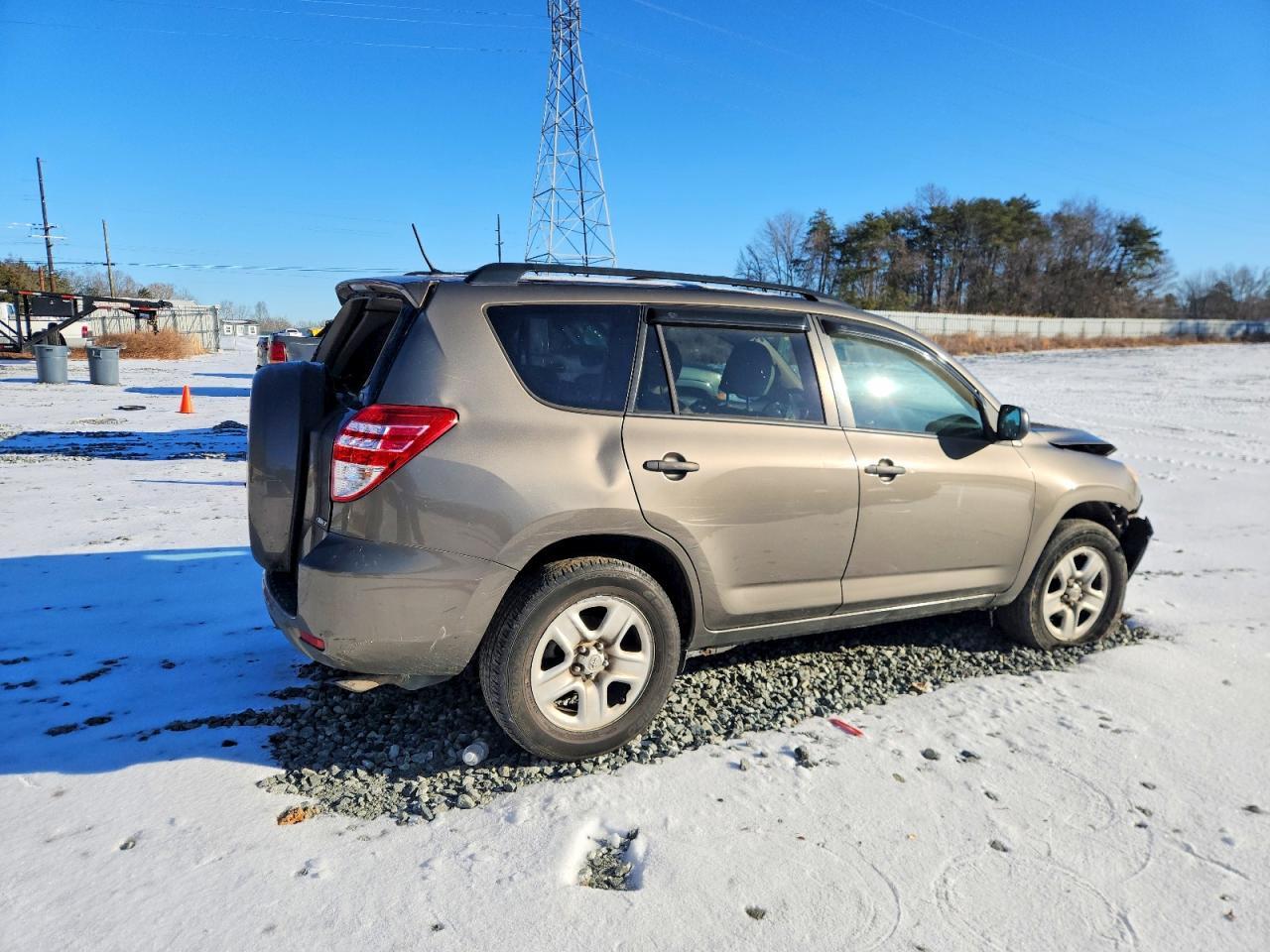 2011 TOYOTA RAV4