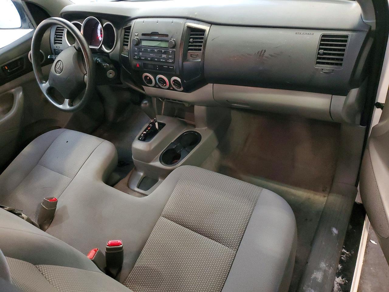 2011 TOYOTA TACOMA