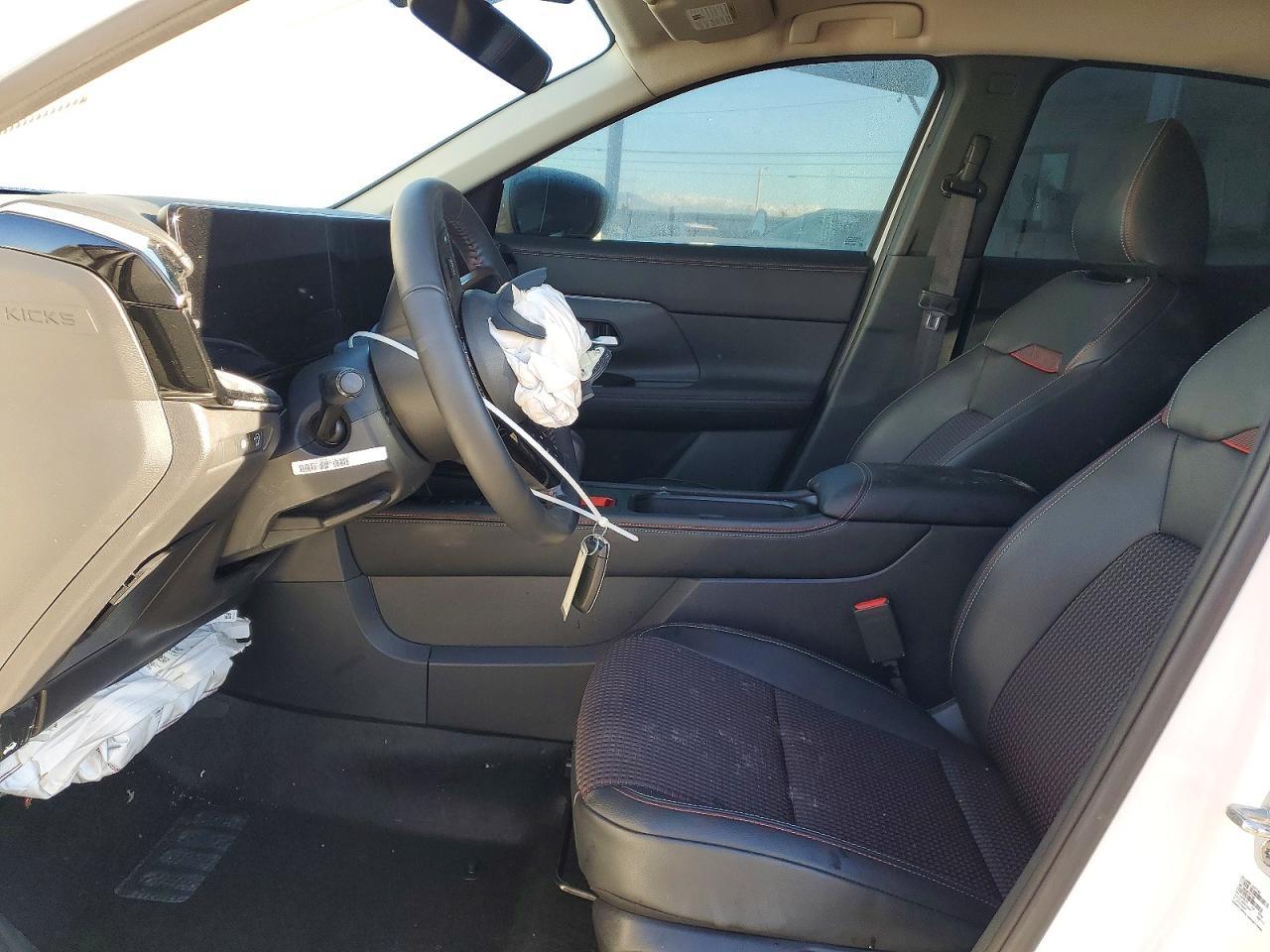 2025 NISSAN KICKS