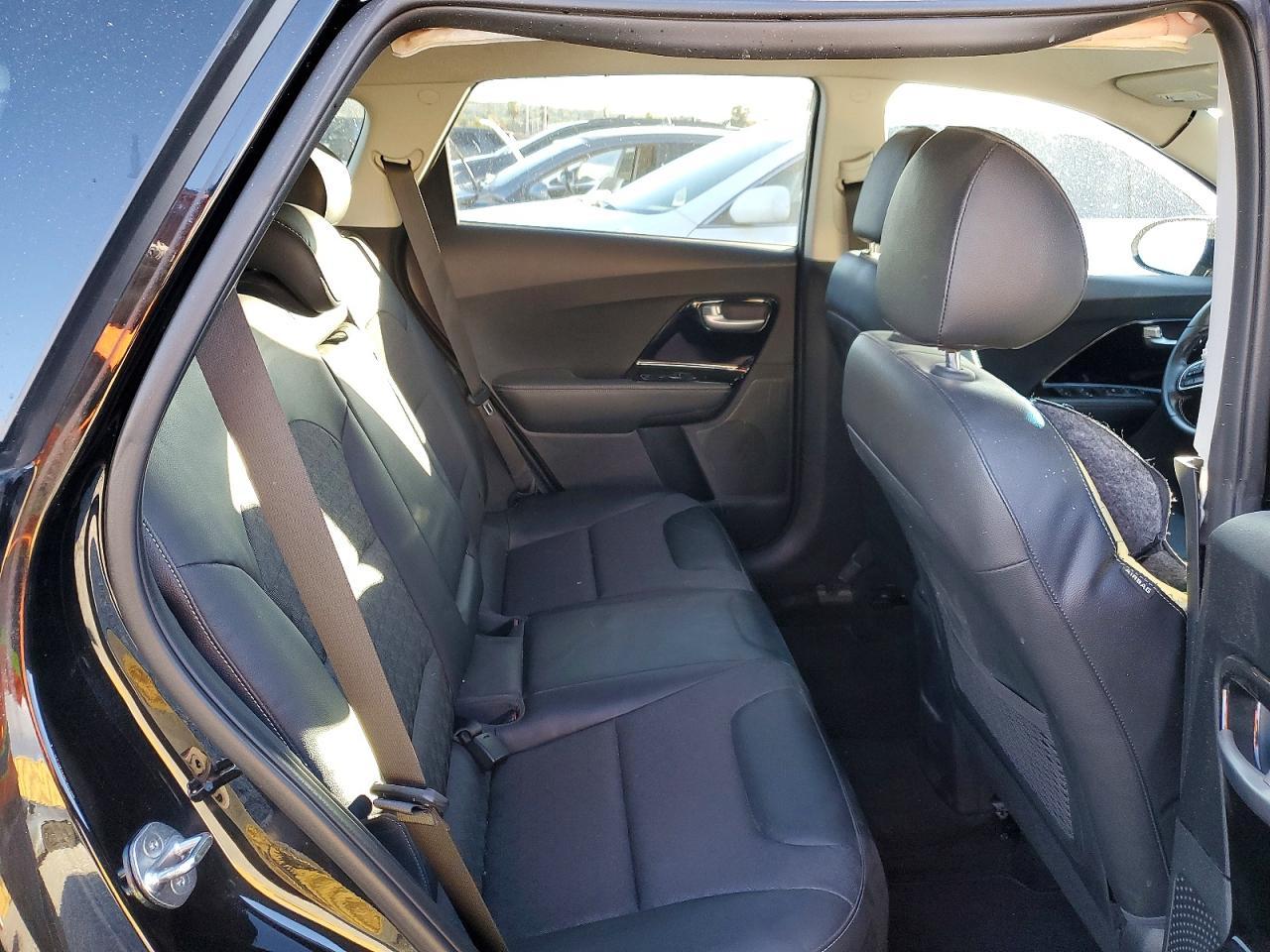 2017 KIA Niro
