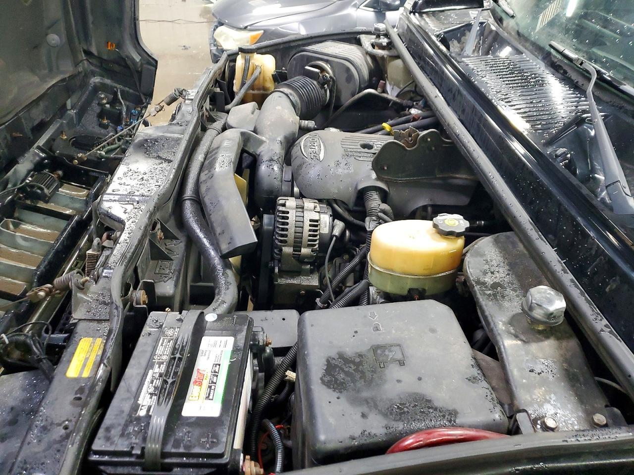 2004 HUMMER H2