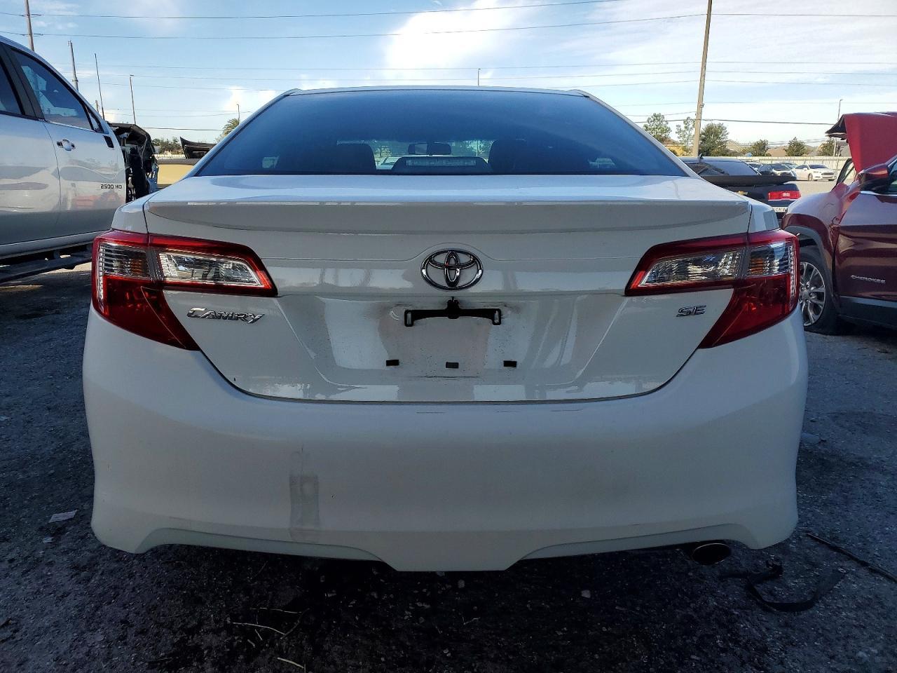 2012 TOYOTA CAMRY
