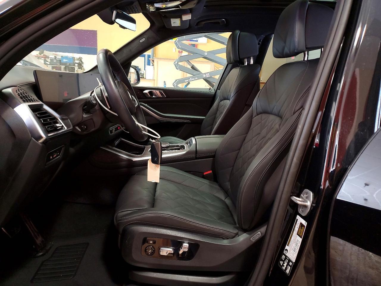 2025 BMW X7