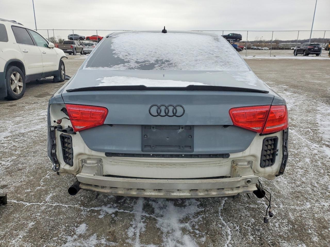 2013 AUDI A8