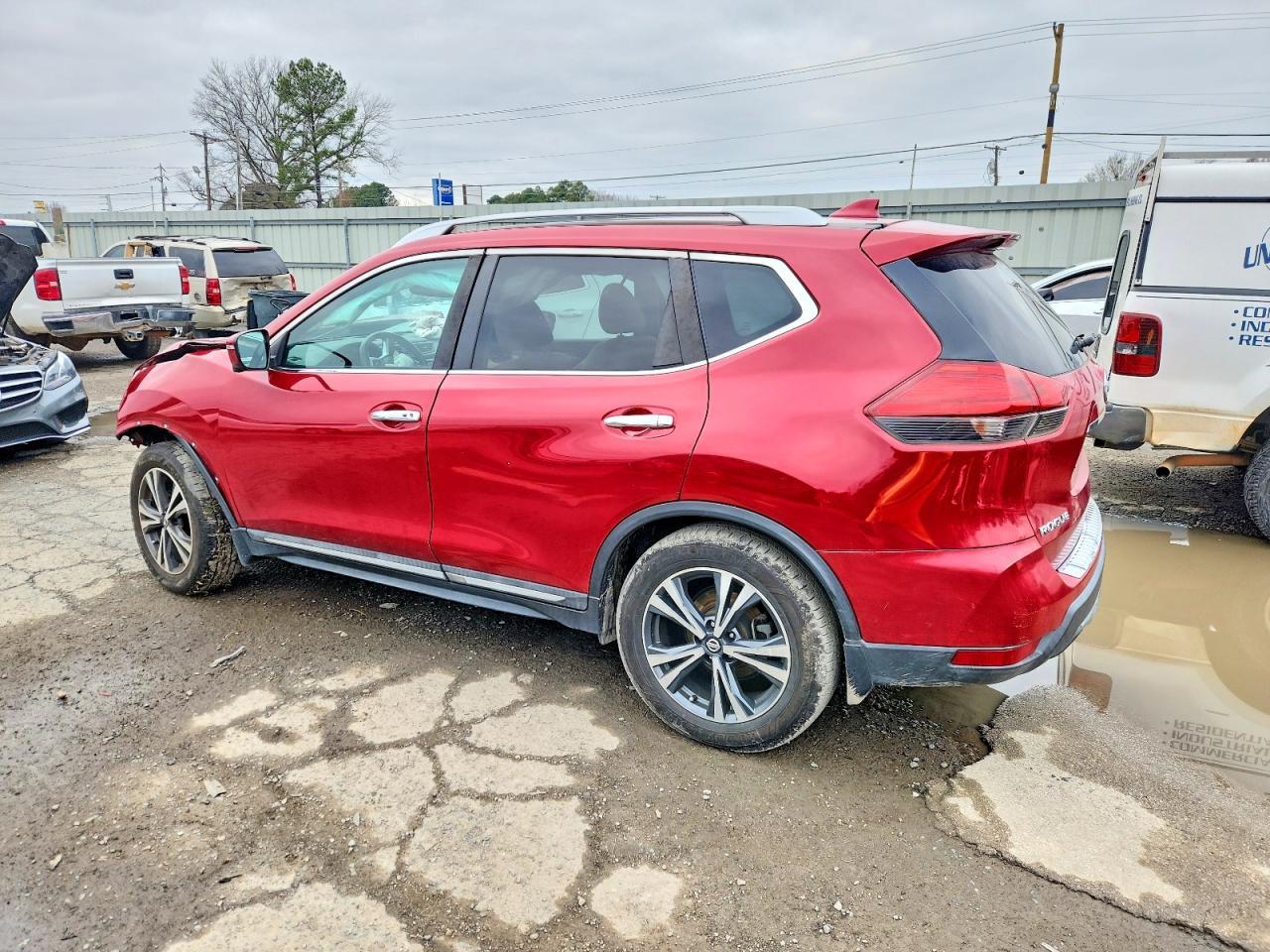 2017 NISSAN ROGUE