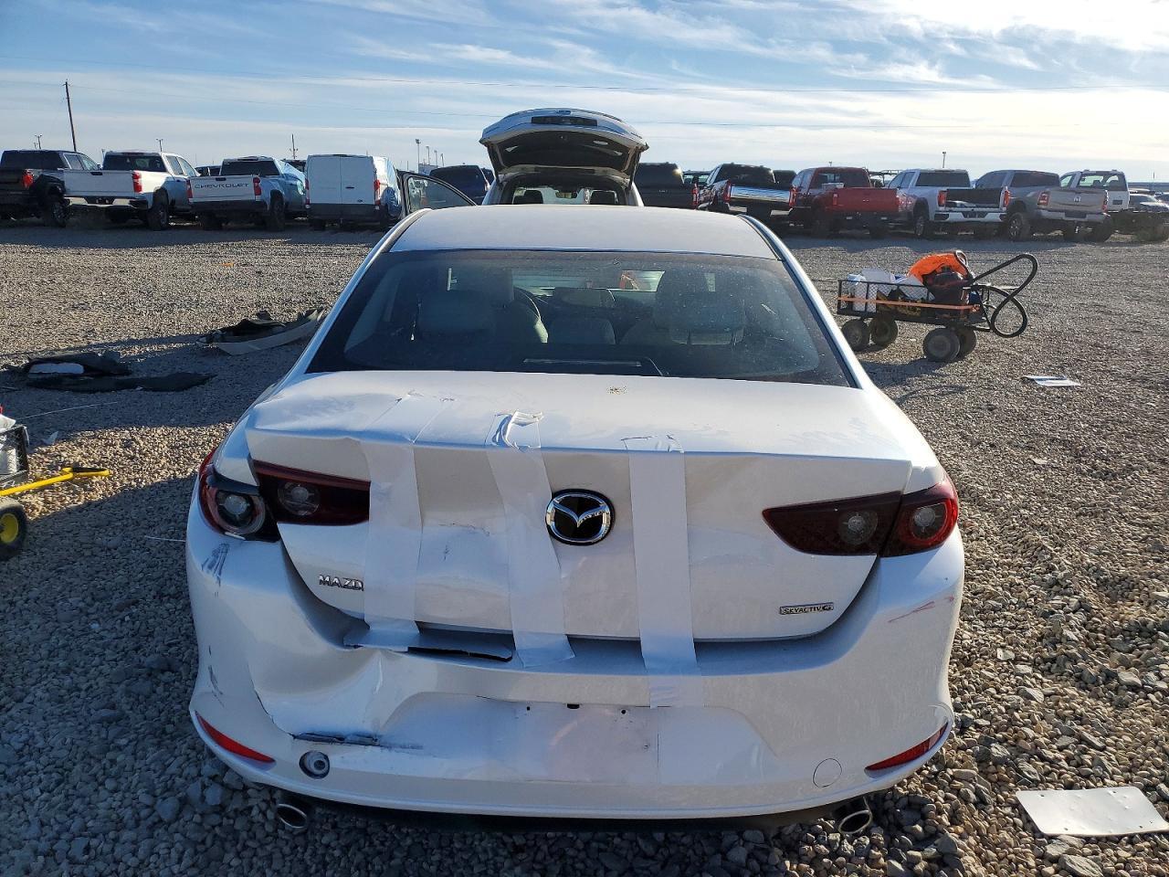 2025 MAZDA 3