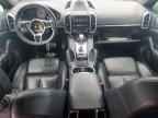 2017 PORSCHE CAYENNE