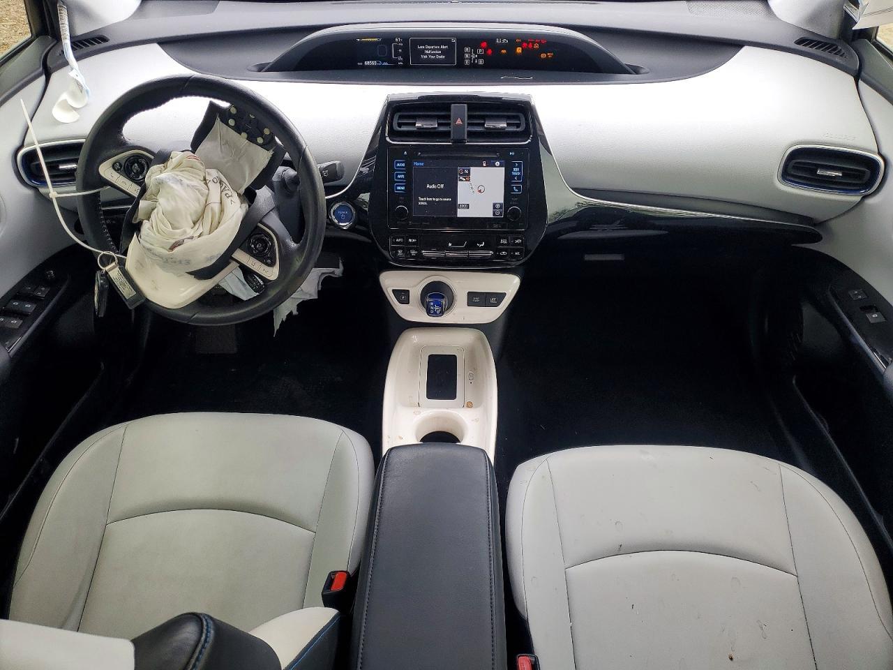 2016 TOYOTA PRIUS