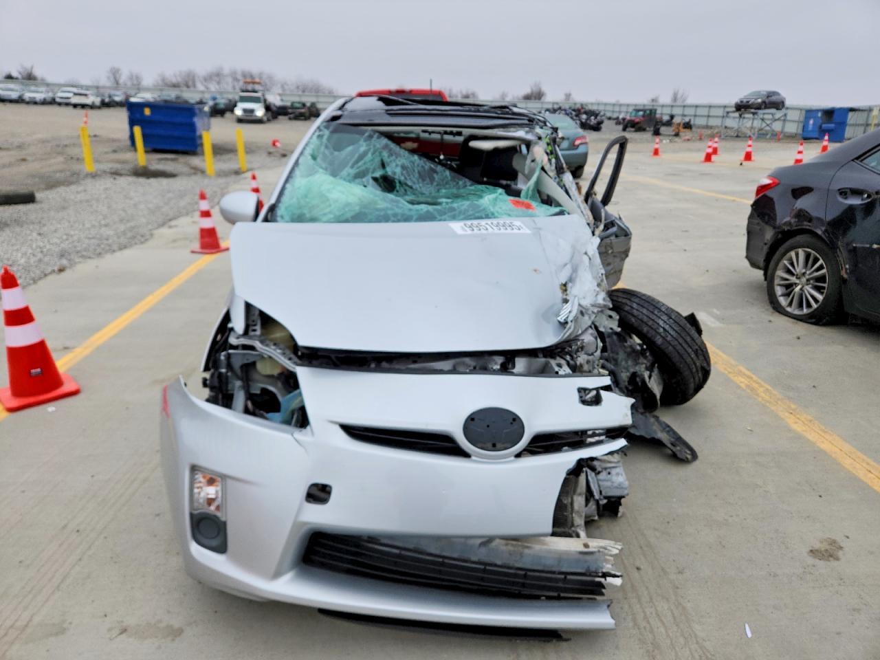 2011 TOYOTA PRIUS