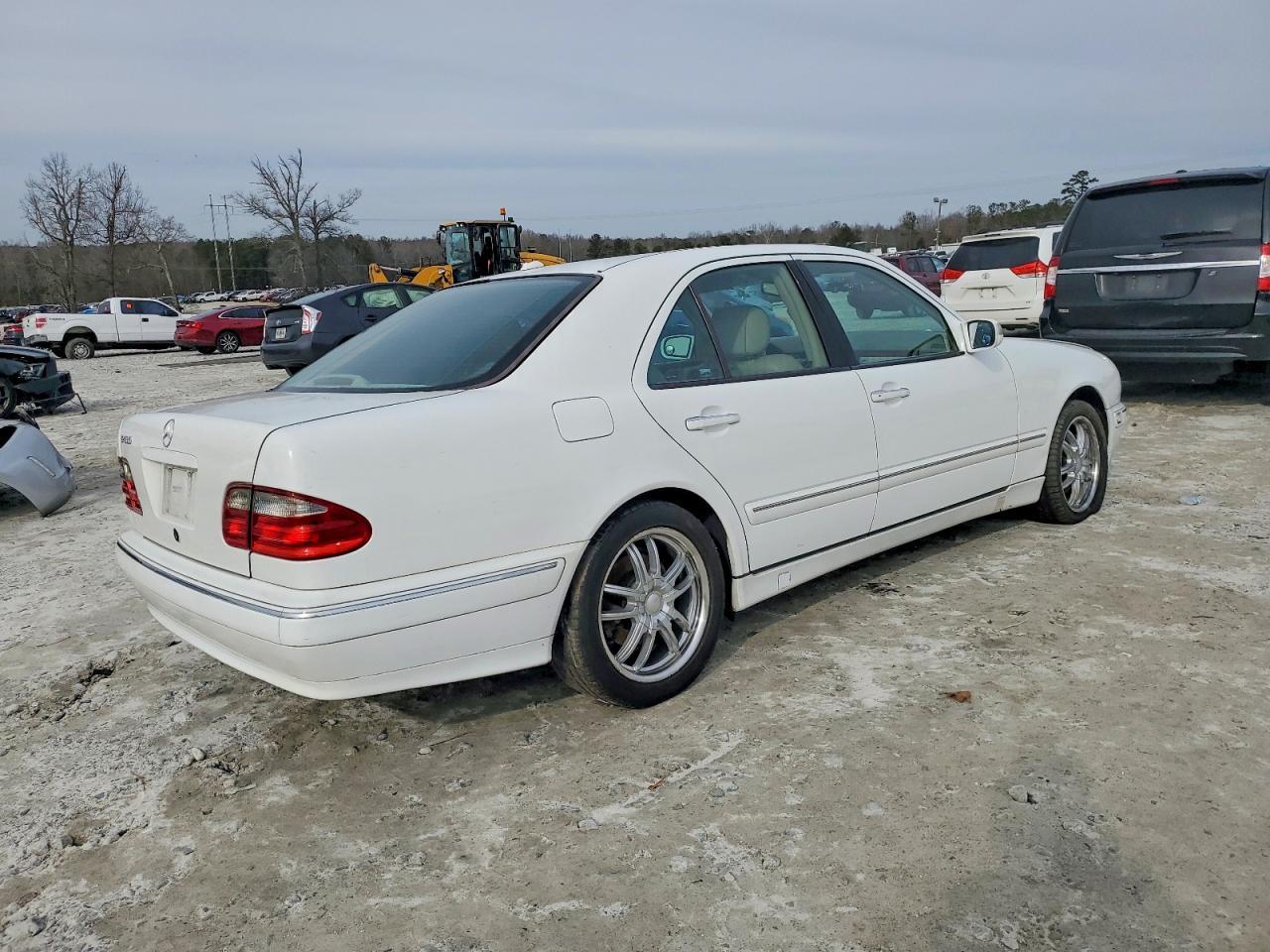 2000 MERCEDES-BENZ E-Class