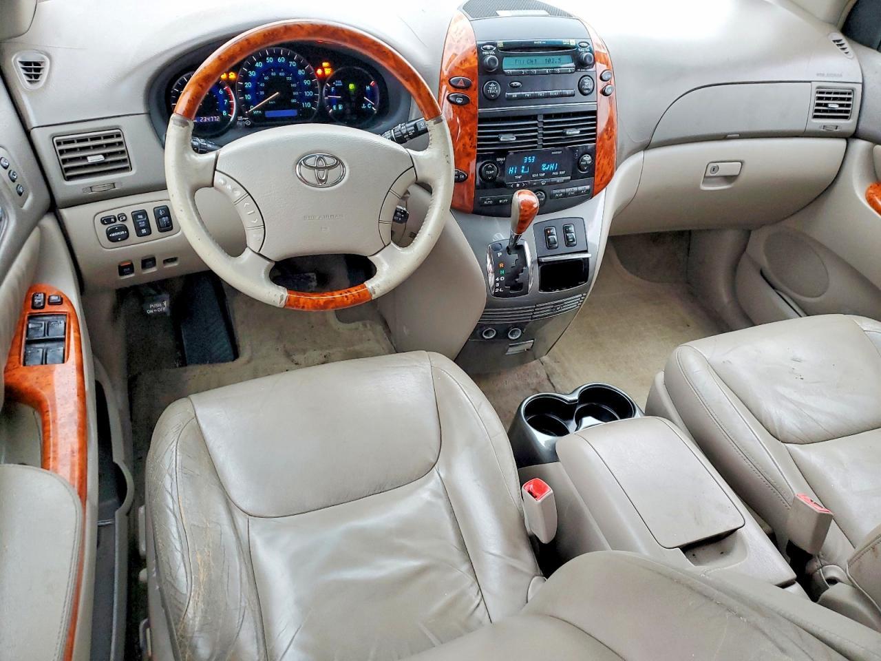 2006 TOYOTA SIENNA