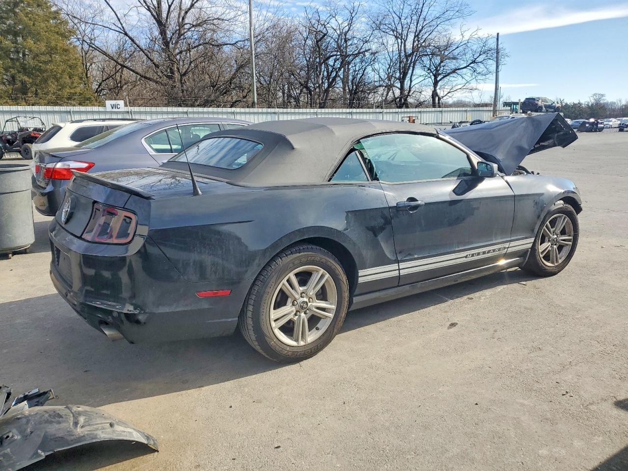 2013 FORD MUSTANG