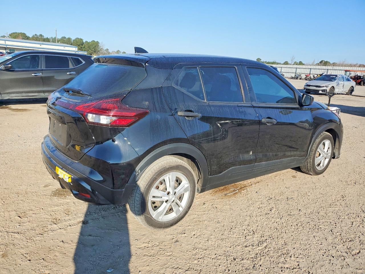 2021 NISSAN KICKS