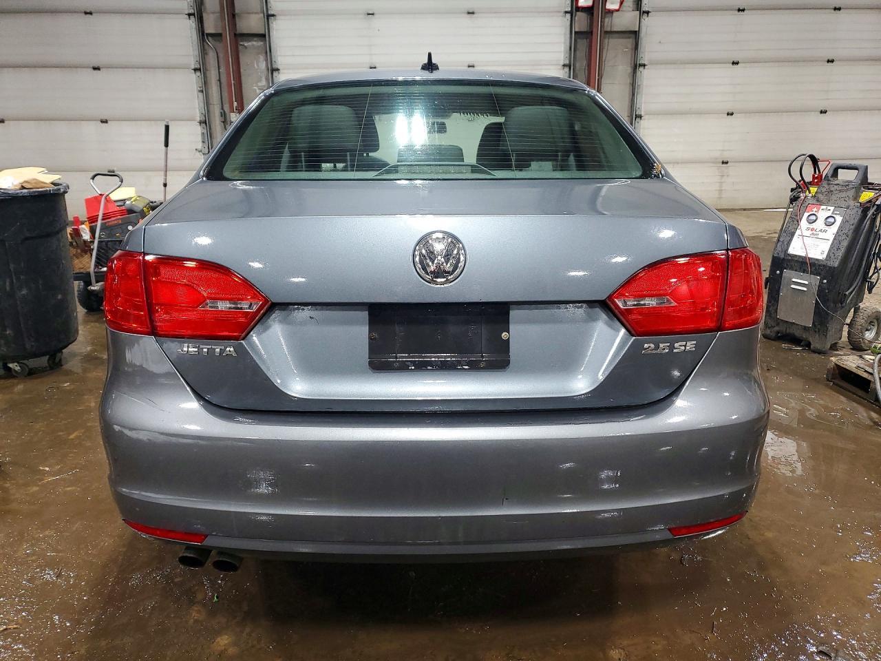 2011 VOLKSWAGEN JETTA
