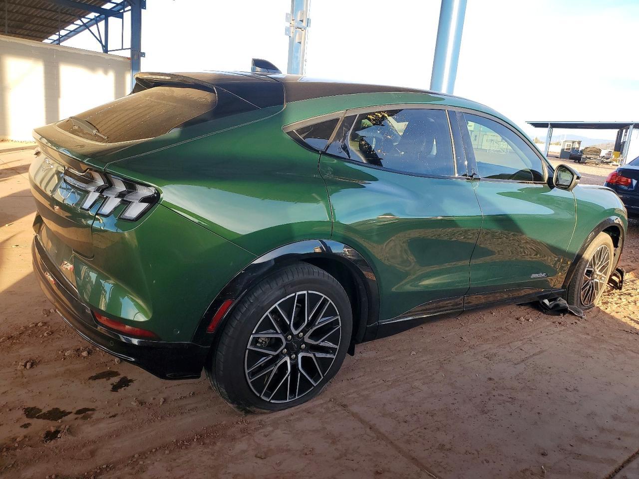 2024 FORD Mustang Mach-E