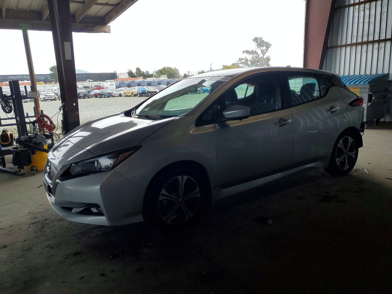 2021 NISSAN LEAF