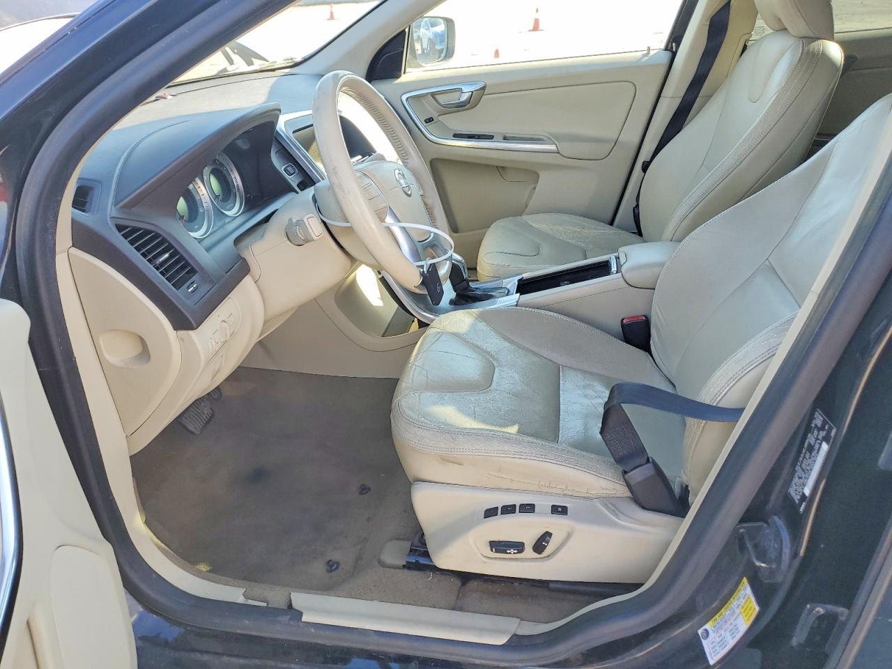 2013 VOLVO XC60