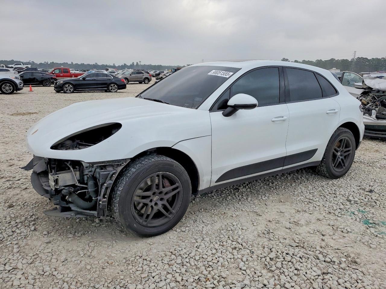 2019 PORSCHE Macan