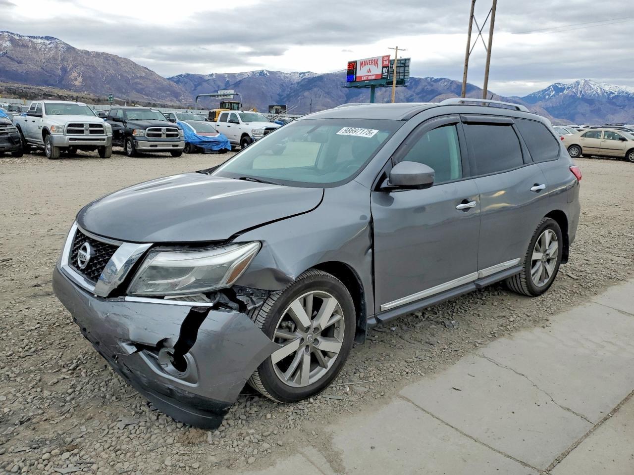 2016 NISSAN PATHFINDER