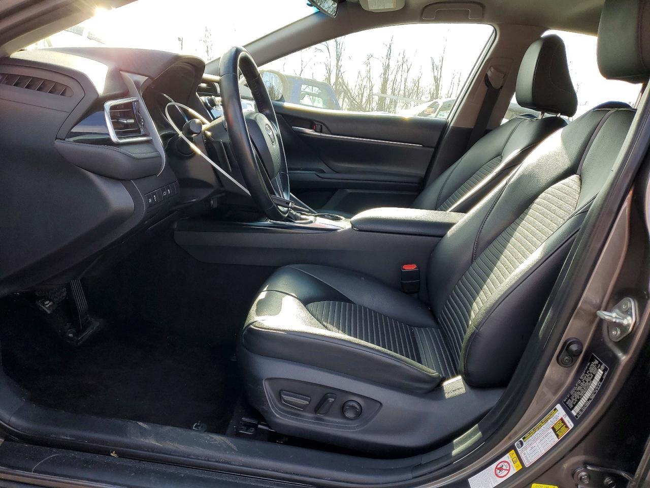 2018 TOYOTA CAMRY