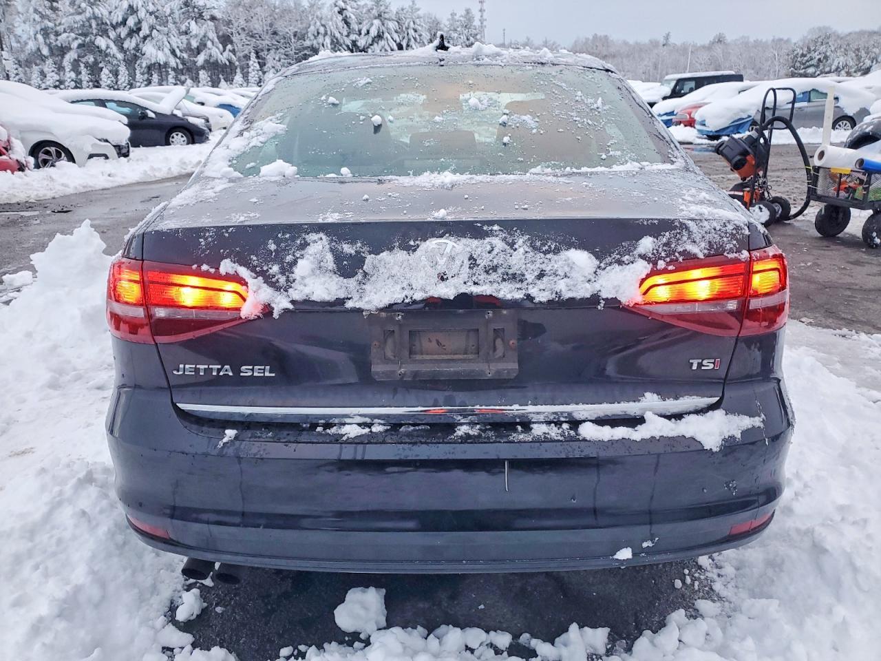 2017 VOLKSWAGEN JETTA