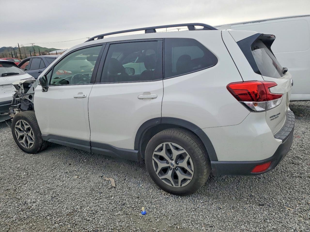 2022 SUBARU FORESTER