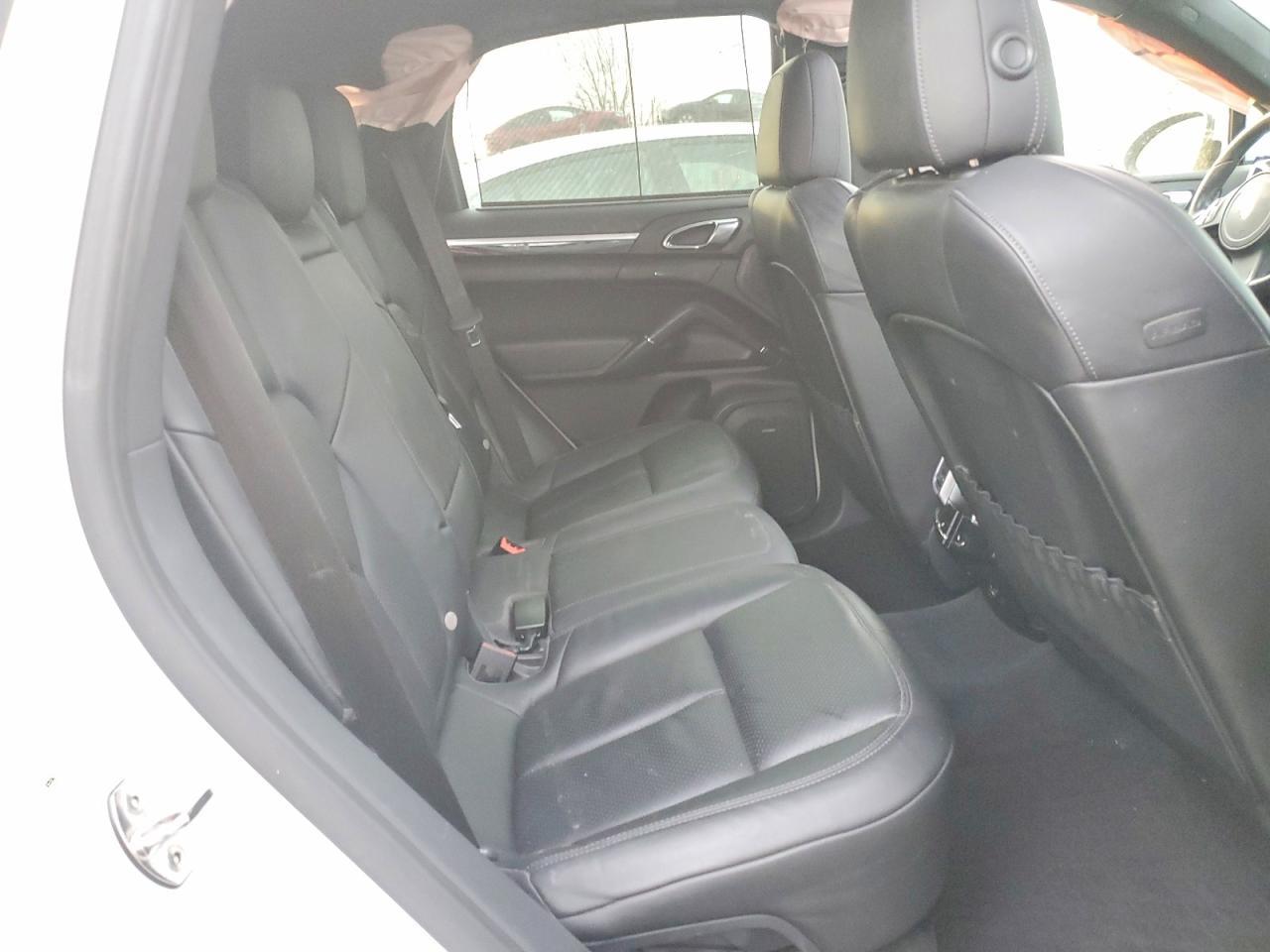 2013 PORSCHE CAYENNE