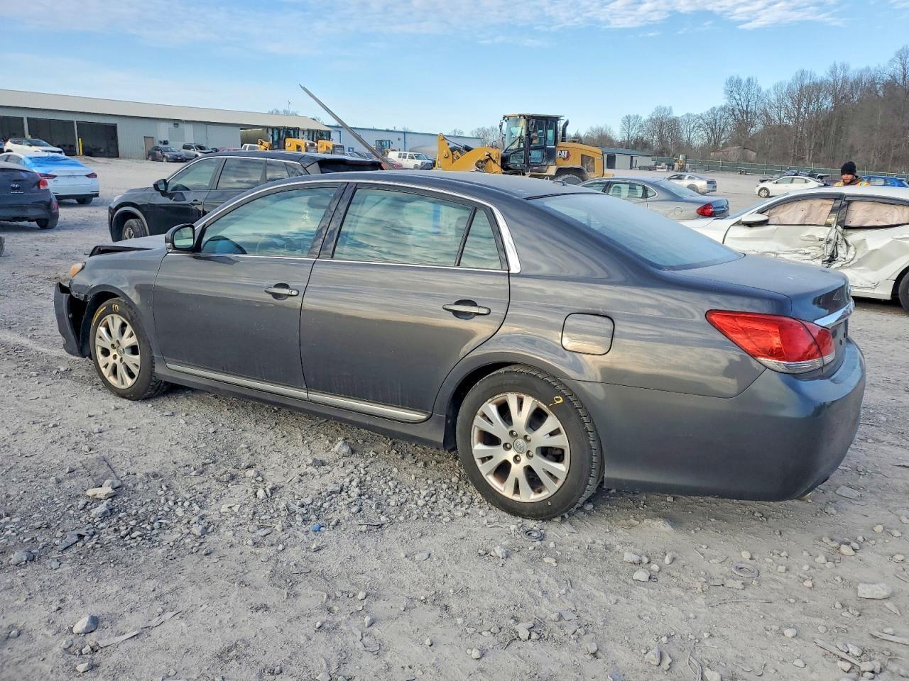 2011 TOYOTA Avalon