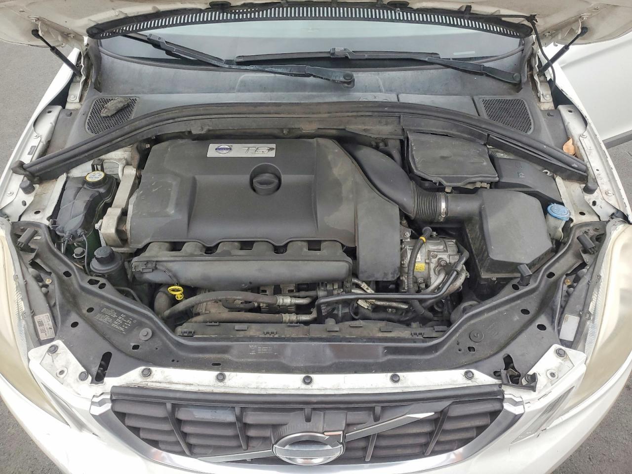 2010 VOLVO XC60