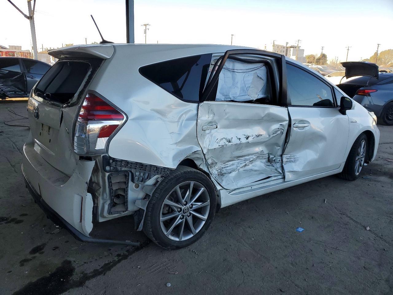 2015 TOYOTA PRIUS V