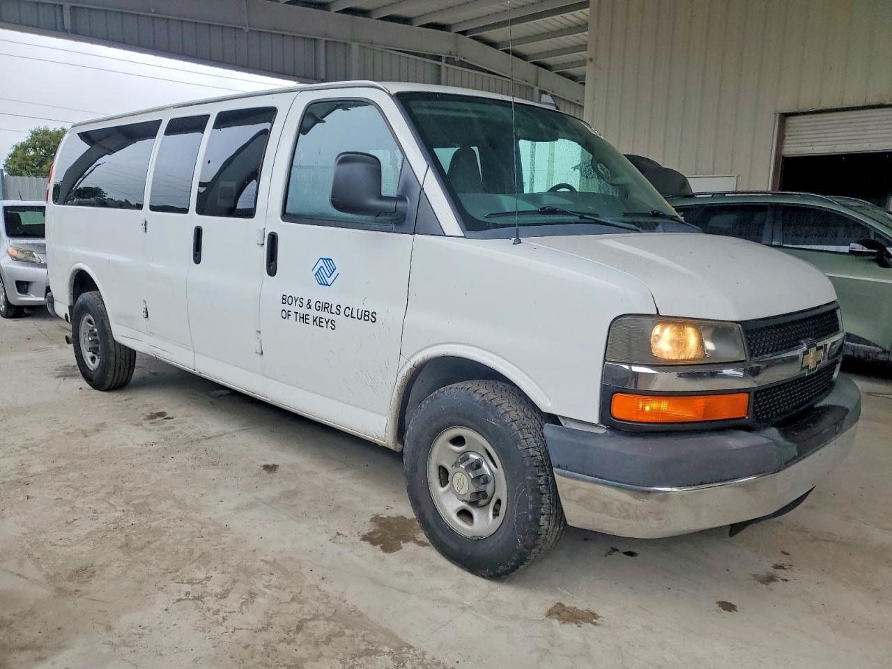 2016 CHEVROLET Express 3500
