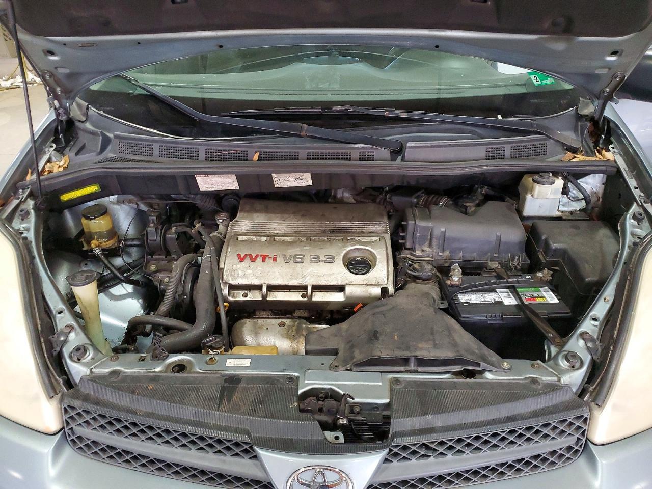 2005 TOYOTA SIENNA