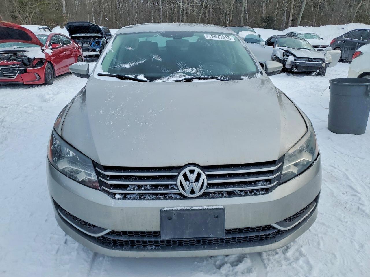 2012 VOLKSWAGEN Passat