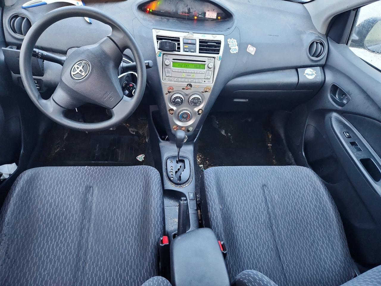 2011 TOYOTA YARIS