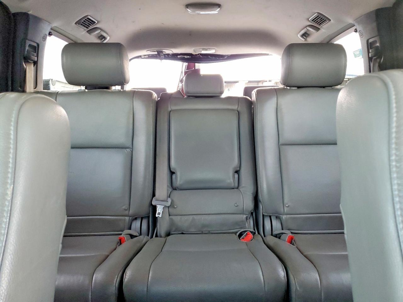 2010 TOYOTA Sequoia