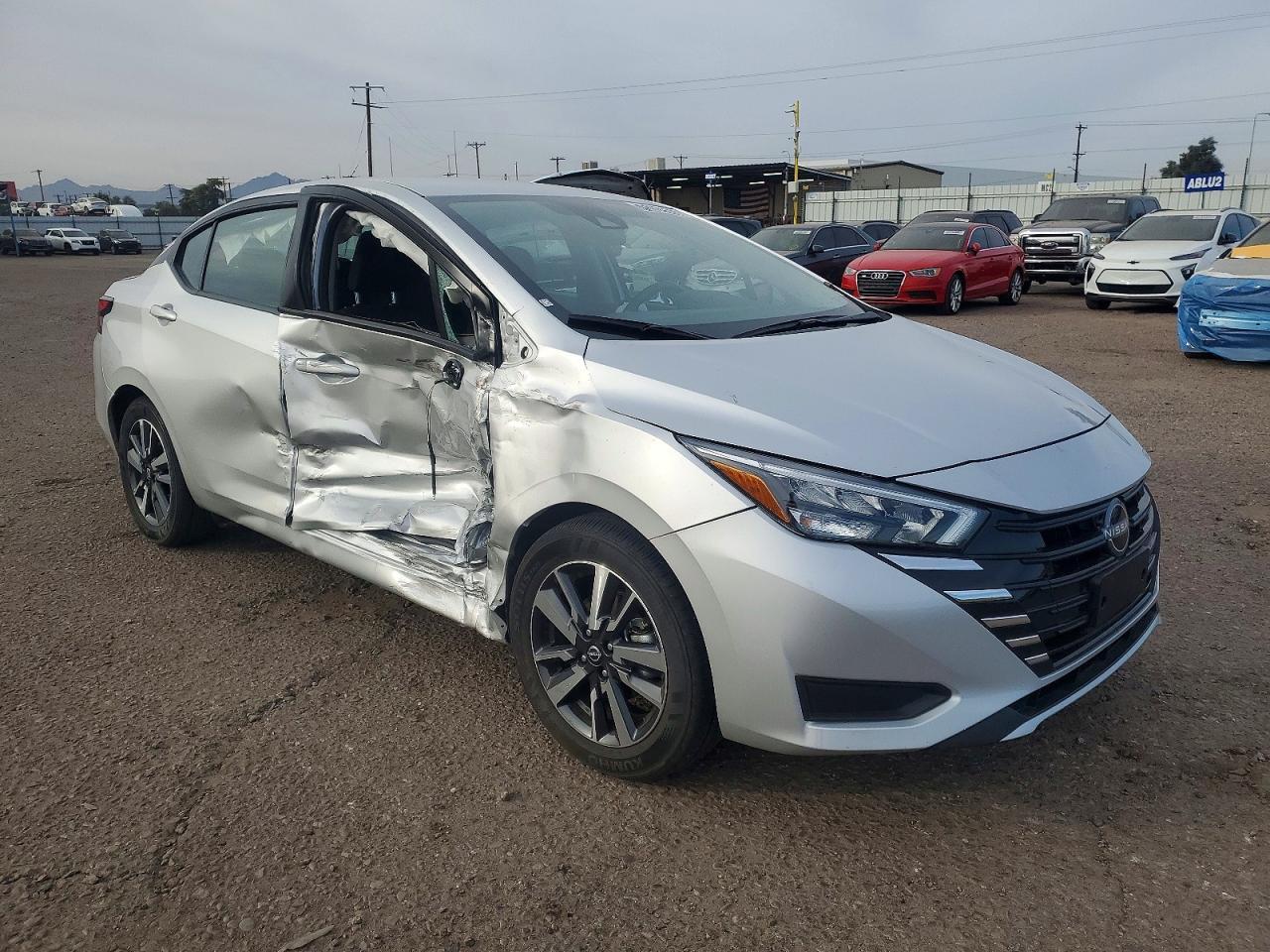 2025 NISSAN VERSA