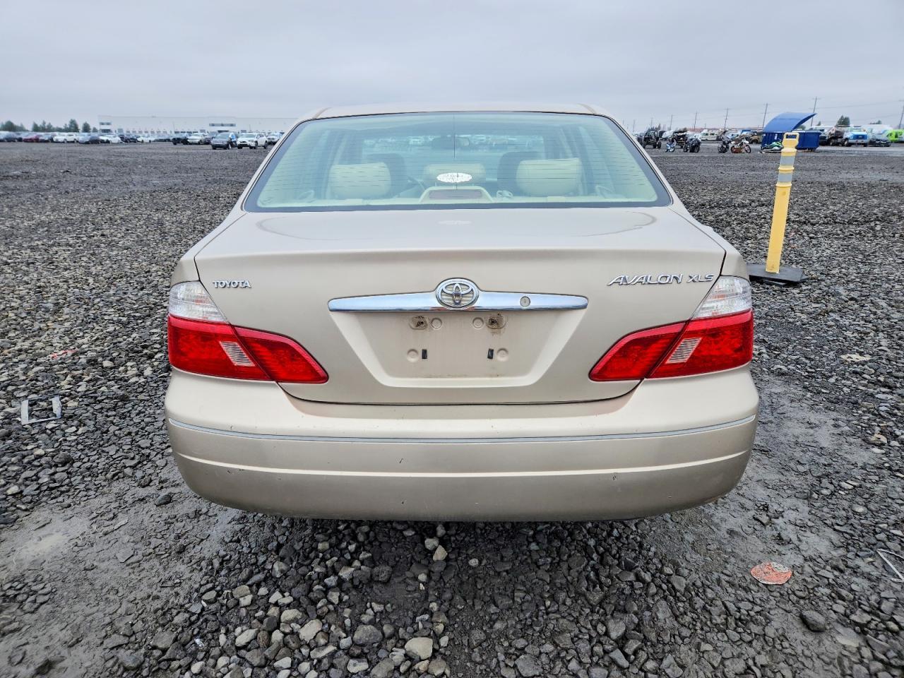 2003 TOYOTA Avalon
