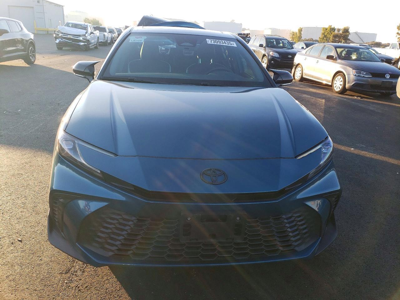 2025 TOYOTA CAMRY