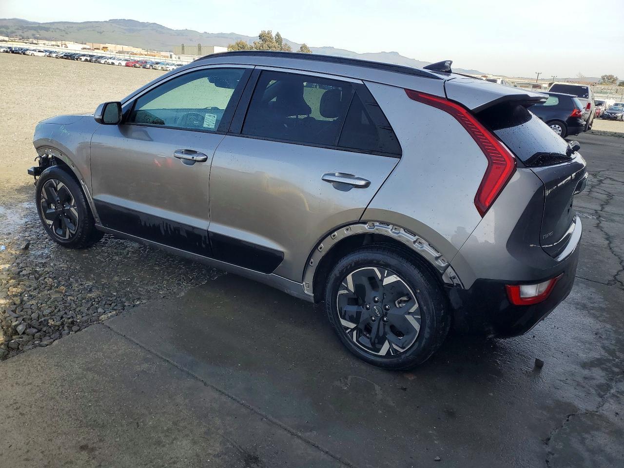 2023 KIA Niro